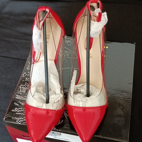 Heels - Picture 3 of 3